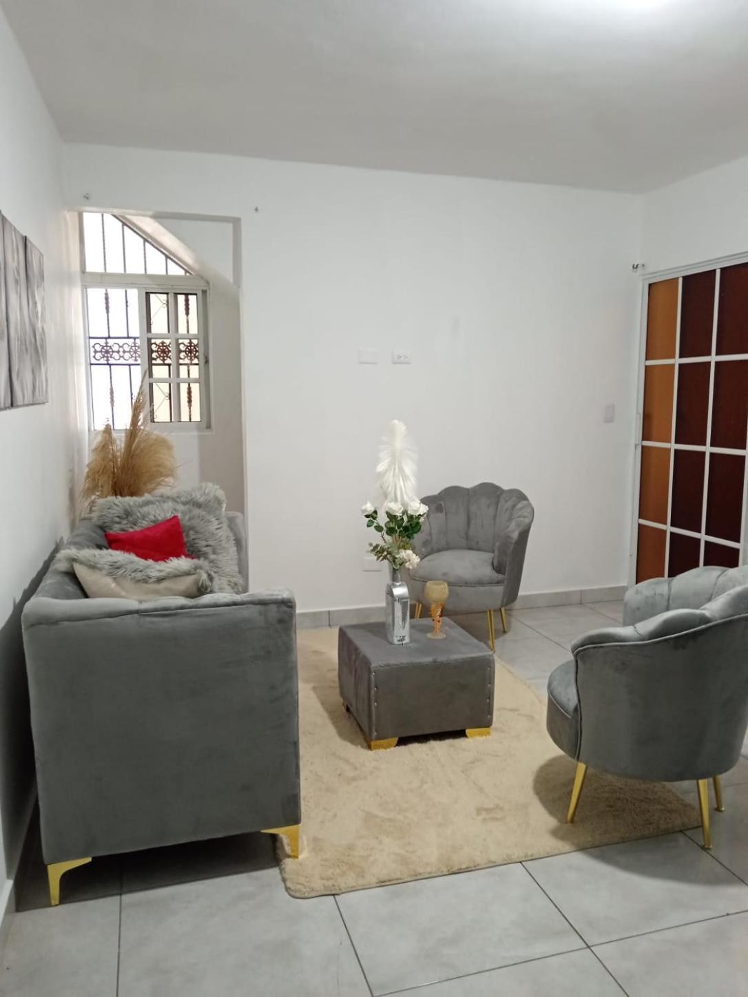 Apartamentos De 1 2 Y 3 Habitaciones サンティアゴ・デ・ロス・カバリェロス エクステリア 写真