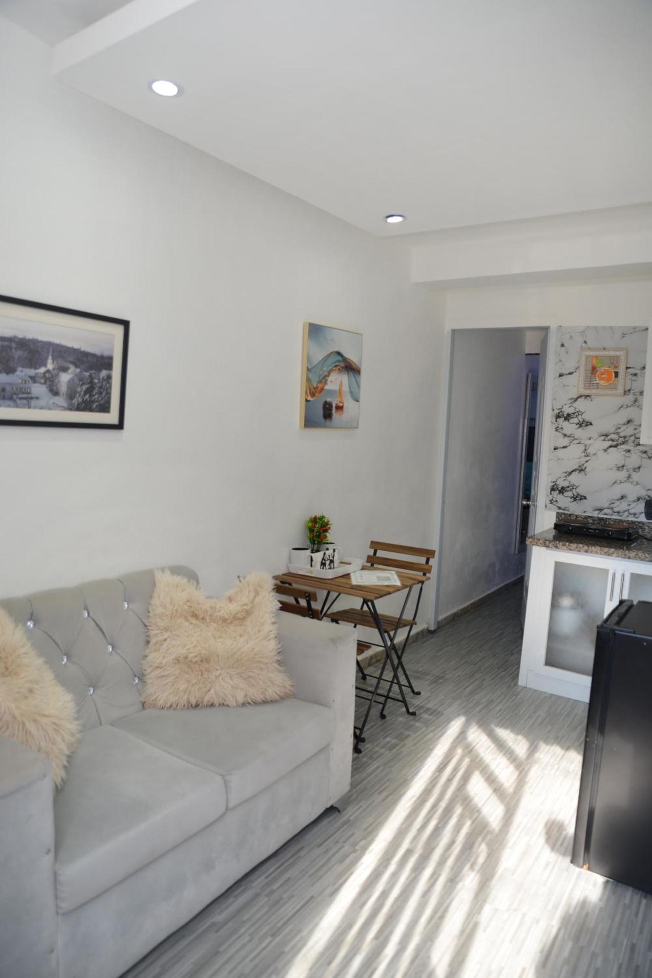 Apartamentos De 1 2 Y 3 Habitaciones サンティアゴ・デ・ロス・カバリェロス エクステリア 写真