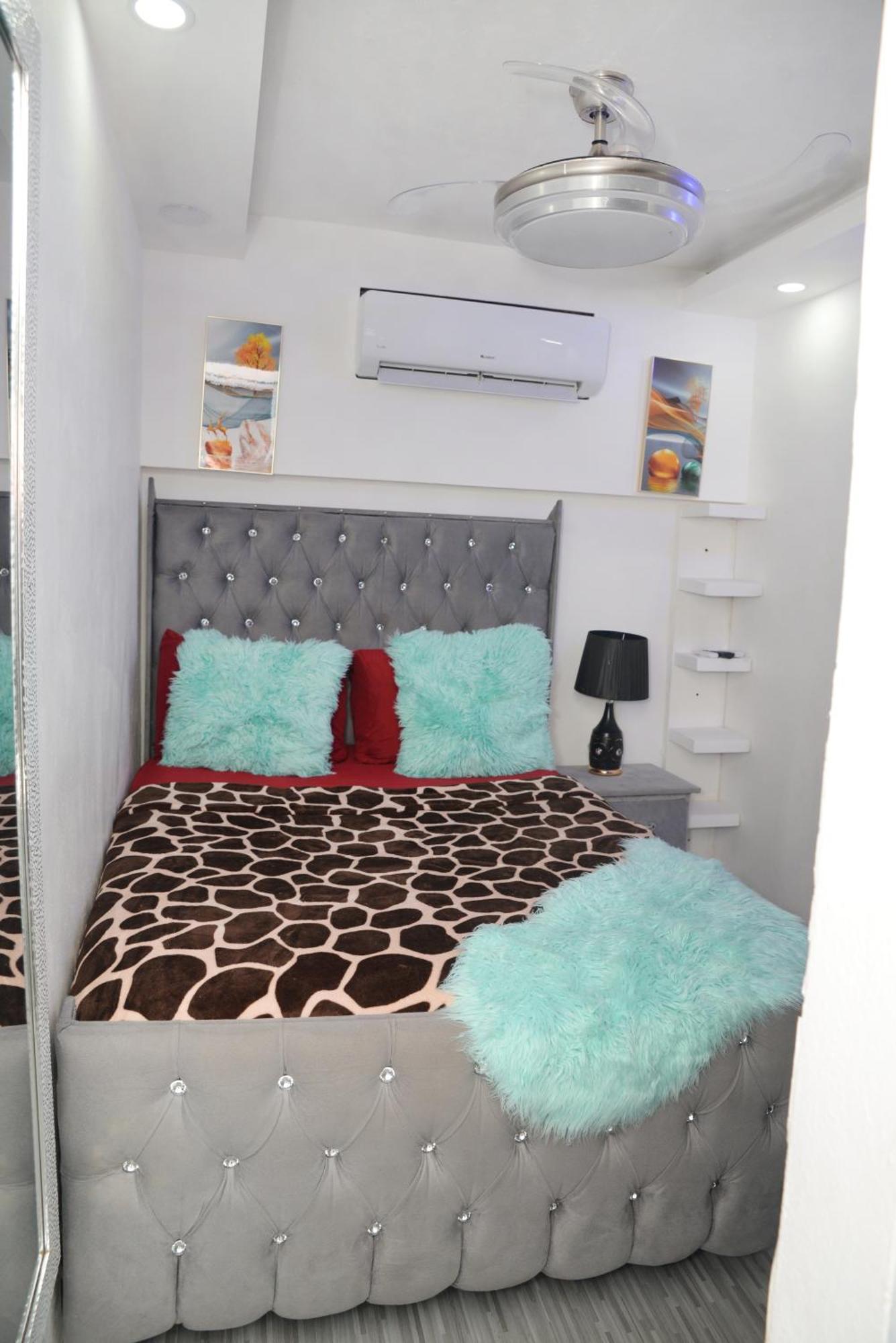 Apartamentos De 1 2 Y 3 Habitaciones サンティアゴ・デ・ロス・カバリェロス エクステリア 写真